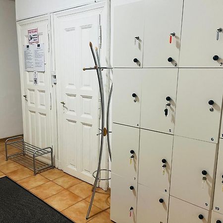 Ejjeli Majom Hostel Budapeszt Zewnętrze zdjęcie
